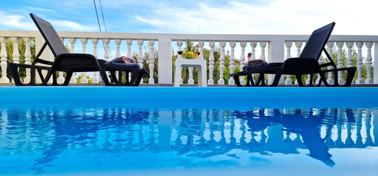 Sunny Holiday House With Pool Kaštela Extérieur photo