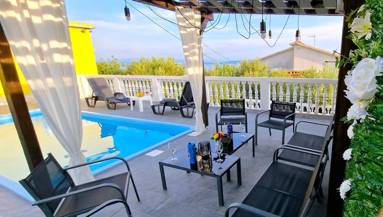 Sunny Holiday House With Pool Kaštela Extérieur photo