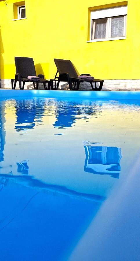 Sunny Holiday House With Pool Kaštela Extérieur photo